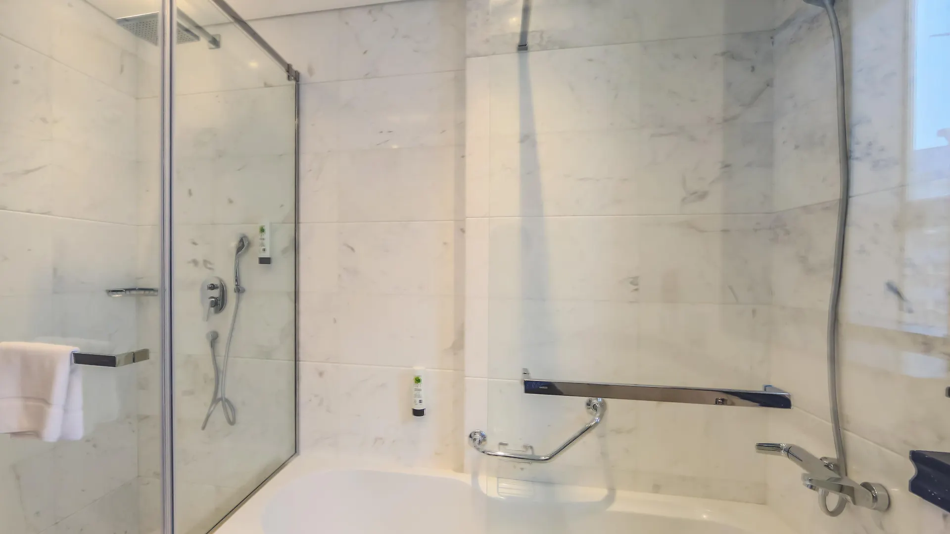 Edge Creekside Hotel Dubai 4*,  Emirati Arabi Uniti